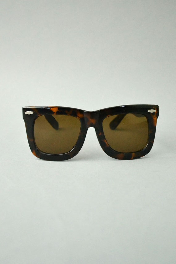 Chunky Square Shades Tortoise Shell by HotTrashVintage on Etsy