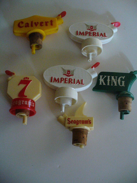 Vintage Bottle Pourer Stoppers Liquor Toppers King Liquor