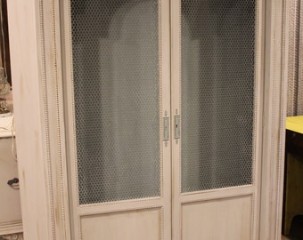 SOLD -- Vintage French hutch