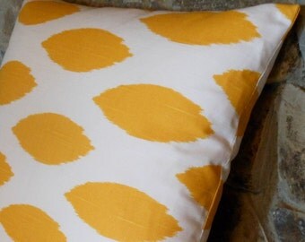 Yellow Chipper Pillow Cover//18" Throw Pillow