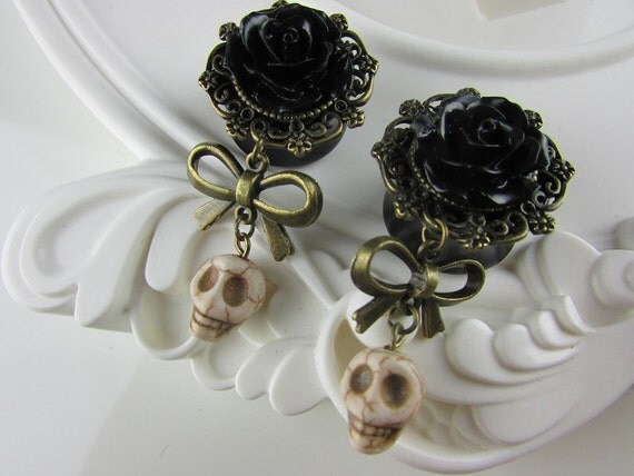 Skull plugs with black rose, gothic, steampunk, voodoo, shaman, halloween, tribal, mystical, rock, punk, tribal plugs, voodoo plugs by LaCaravaneTzigane steampunk buy now online Skull plugs with black rose, gothic, steampunk, voodoo, shaman, halloween, tribal, mystical, rock, punk, tribal plugs, voodoo plugs by LaCaravaneTzigane steampunk buy now online
