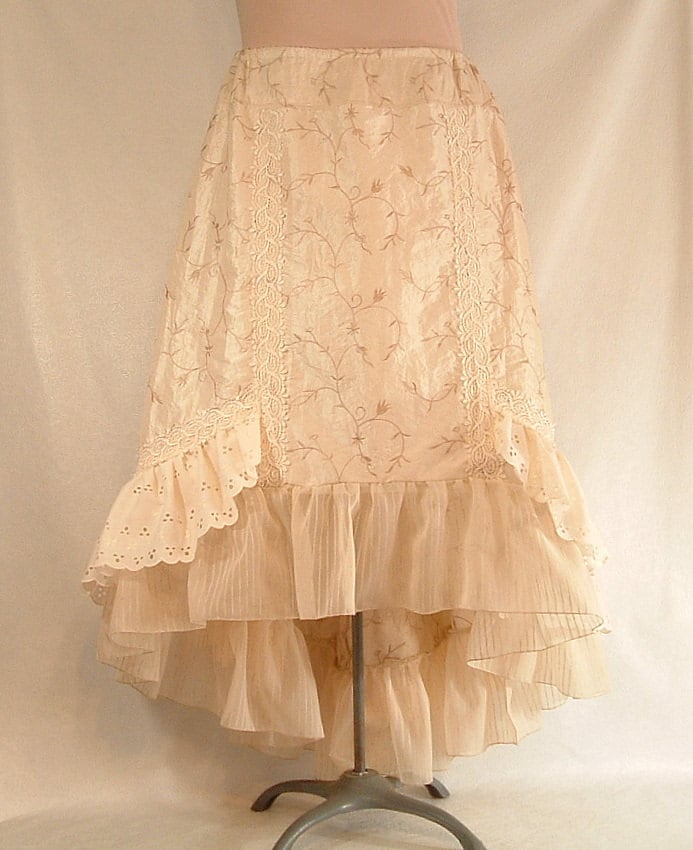 shabby chic victorian skirt cream embroidered by seamsvictorian shabby chic victorian skirt cream embroidered by seamsvictorian