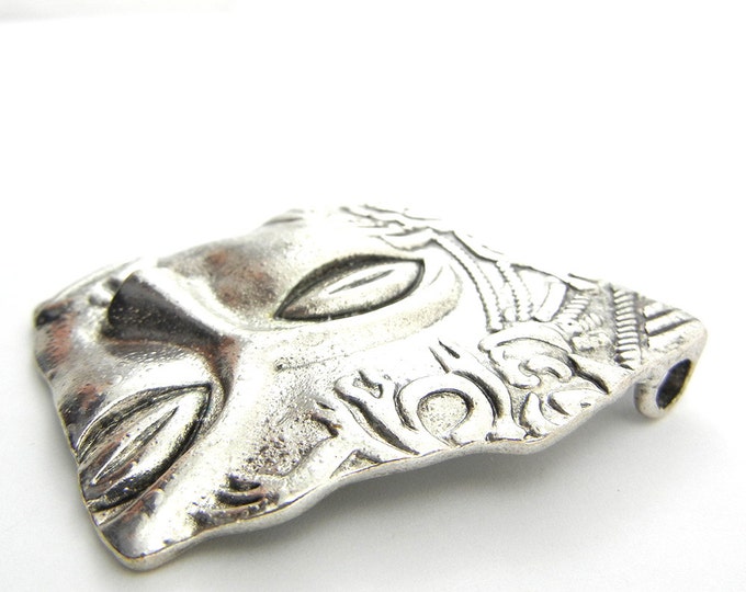 Antique Silver-tone Abstract Face Pendant