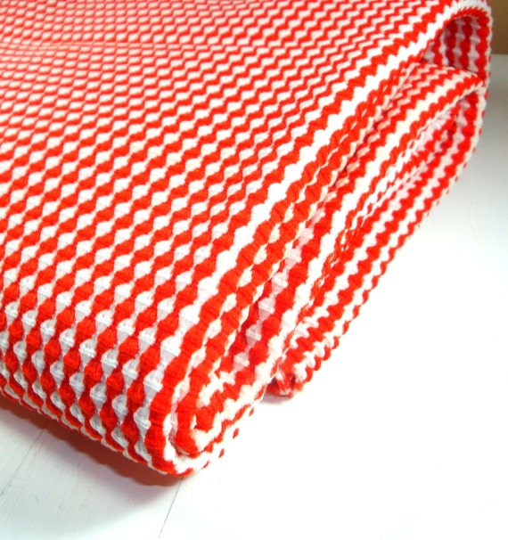 Vintage Polyester Fabric Red White Retro 71713