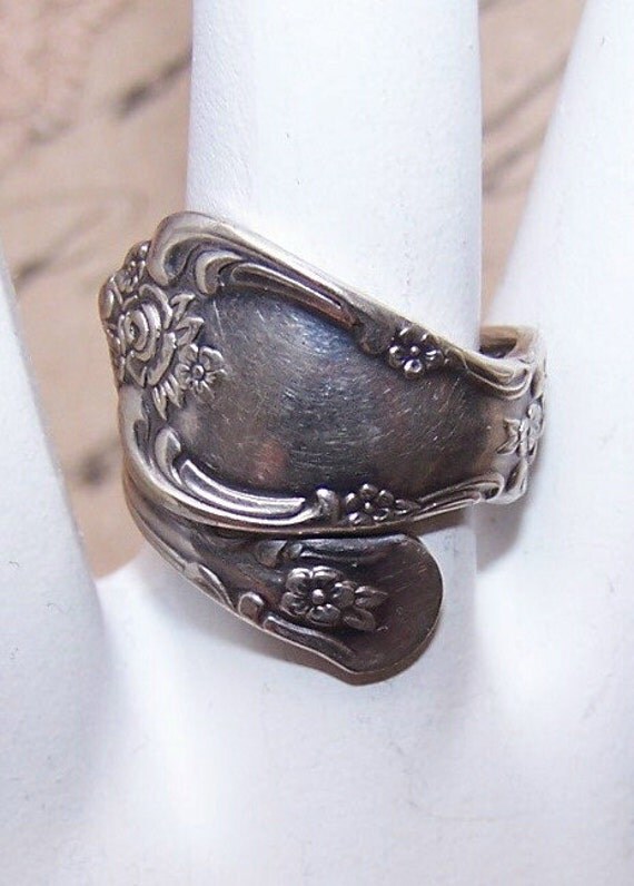 Vintage SPOON RING from Wm A Rogers Oneida Ltd.....