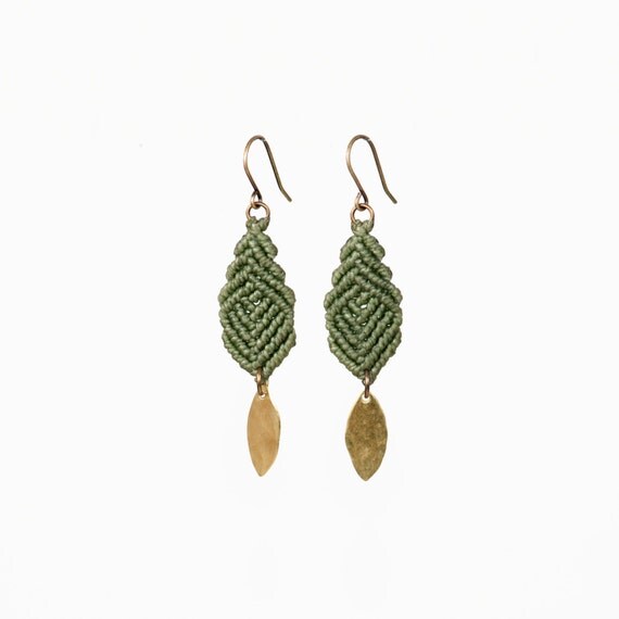 Mini Leaves Earrings