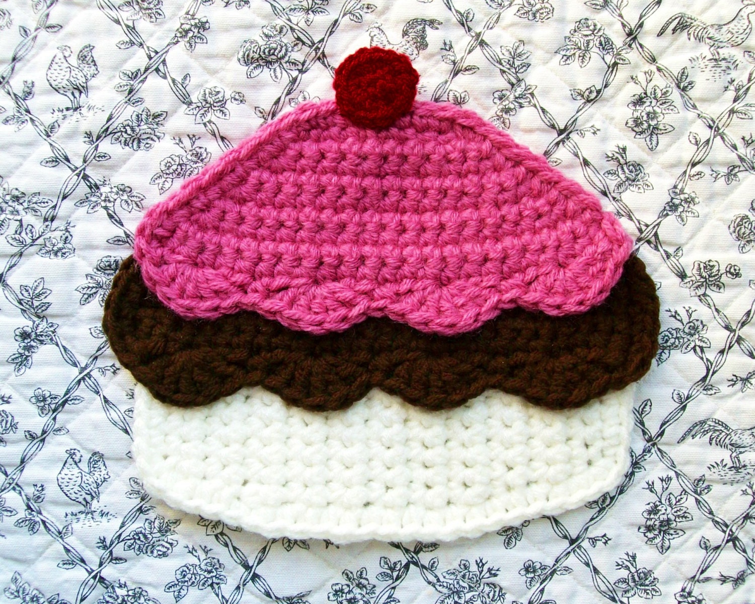 Cupcake Potholder pot holder crochet hot pad mat by littledarlynns