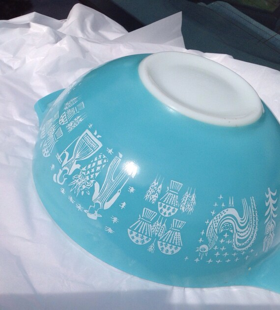 Pyrex Cinderella Turquoise Blue 444 Mixing Bowl By HappyGirlThrift