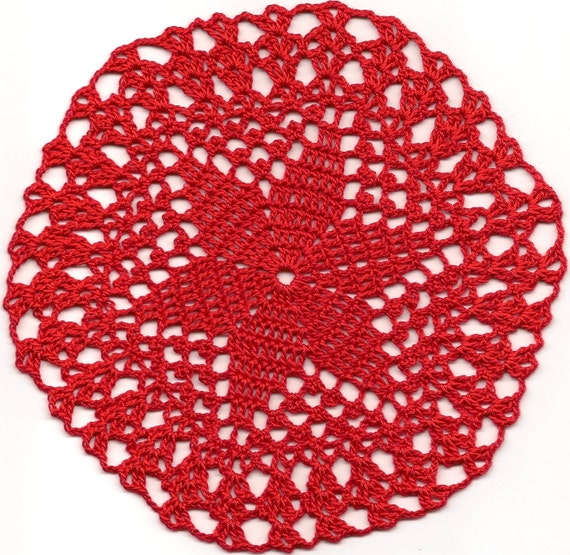 Small Christmas doily, crochet doilie, hand made homewear, table decoration, red doilies, crocheted coaster