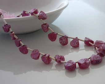 Mystic pink sapphire hammer faceted heart briolette beads 5.5-8.5mm full strand