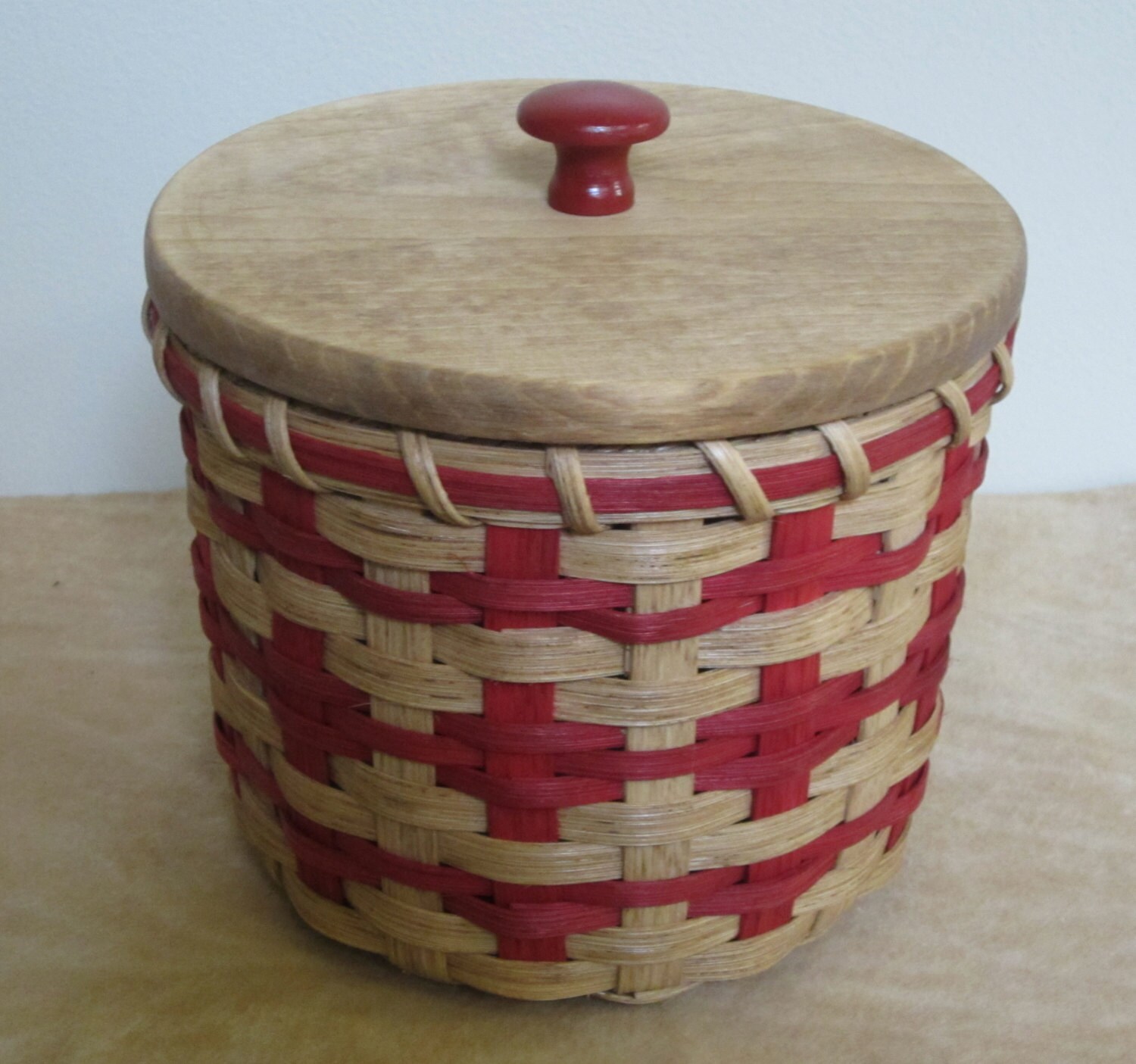 Toilet Paper Basket with a lid Single Roll Storage