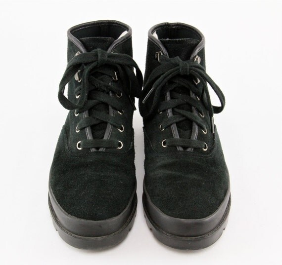 Black Hi Tops 80s 90s Hiking Ankle Boots Suede by factoryhandbook