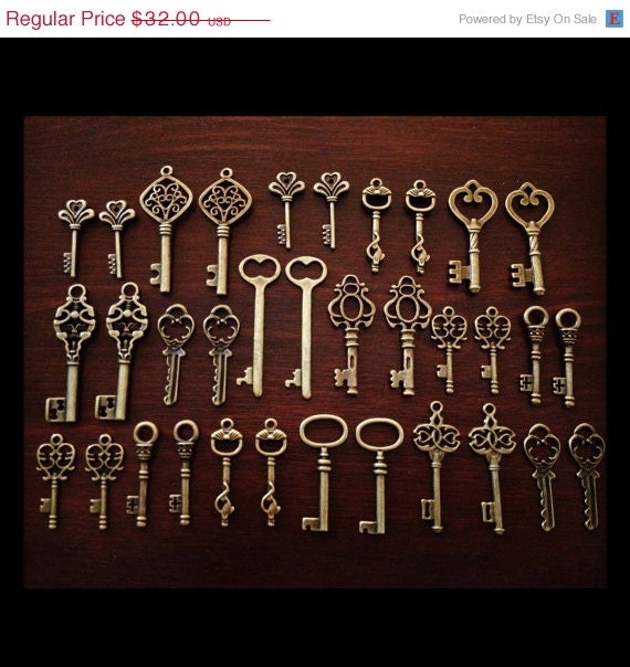 ON SALE Keys to the Kingdom - Skeleton Keys - 75 x Vintage Keys Antique Bronze Brass Skeleton Key Skeleton Keys Set