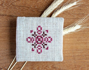 Mini notebook - Hand embroidered - Fabric covered - Linen - Rustic - Purple - OOAK