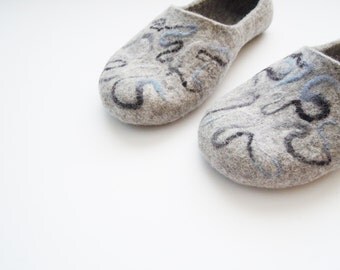 Felted wool slippers Zigzag lines