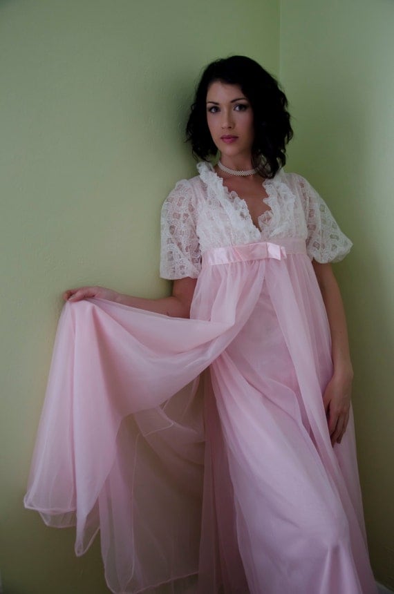 Vintage 50s Peignoir Robe Set Romantic Bubble Gum Pink Nylon Chiffon