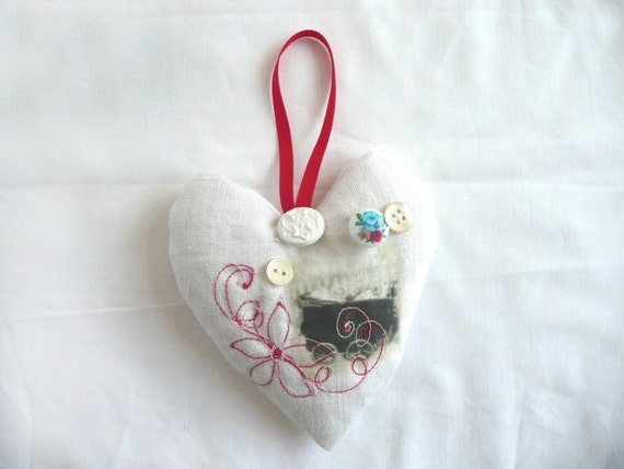 Items similar to Embroidered lavender heart - white vintage linen heart ...