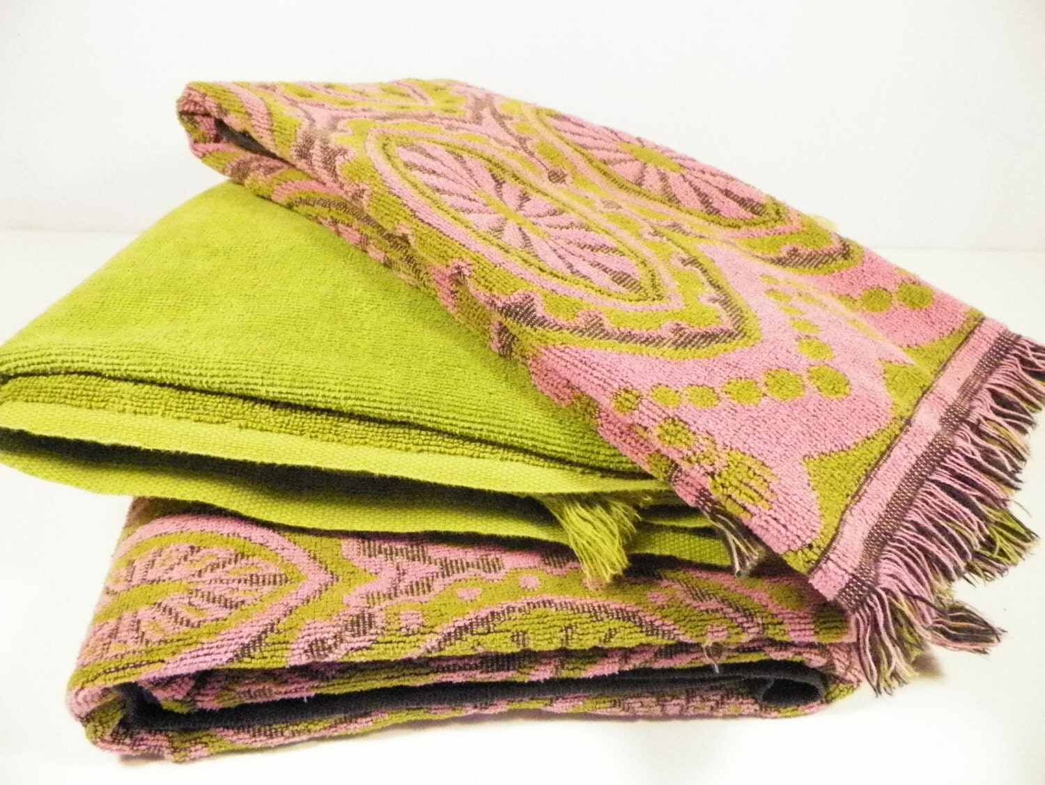 Mod Pink And Green Bath Towels By West Point Pepperell All