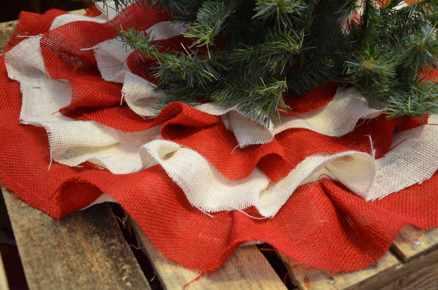 SALE Large Burlap Christmas Tree Skirt: Red and brown Burlap Ruffle Rustic tree skirt-44x48-Black Friday sale-Christmas decor