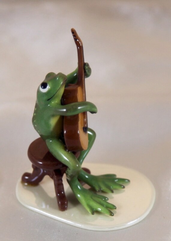 hagen renaker frog