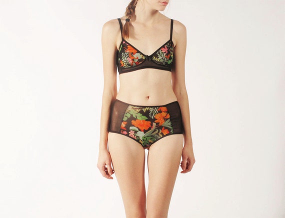 Tropical flower pattern lingerie set, Sof Bra and Hipster Panties. Lingerie set made from a sheer lightweight fabric.