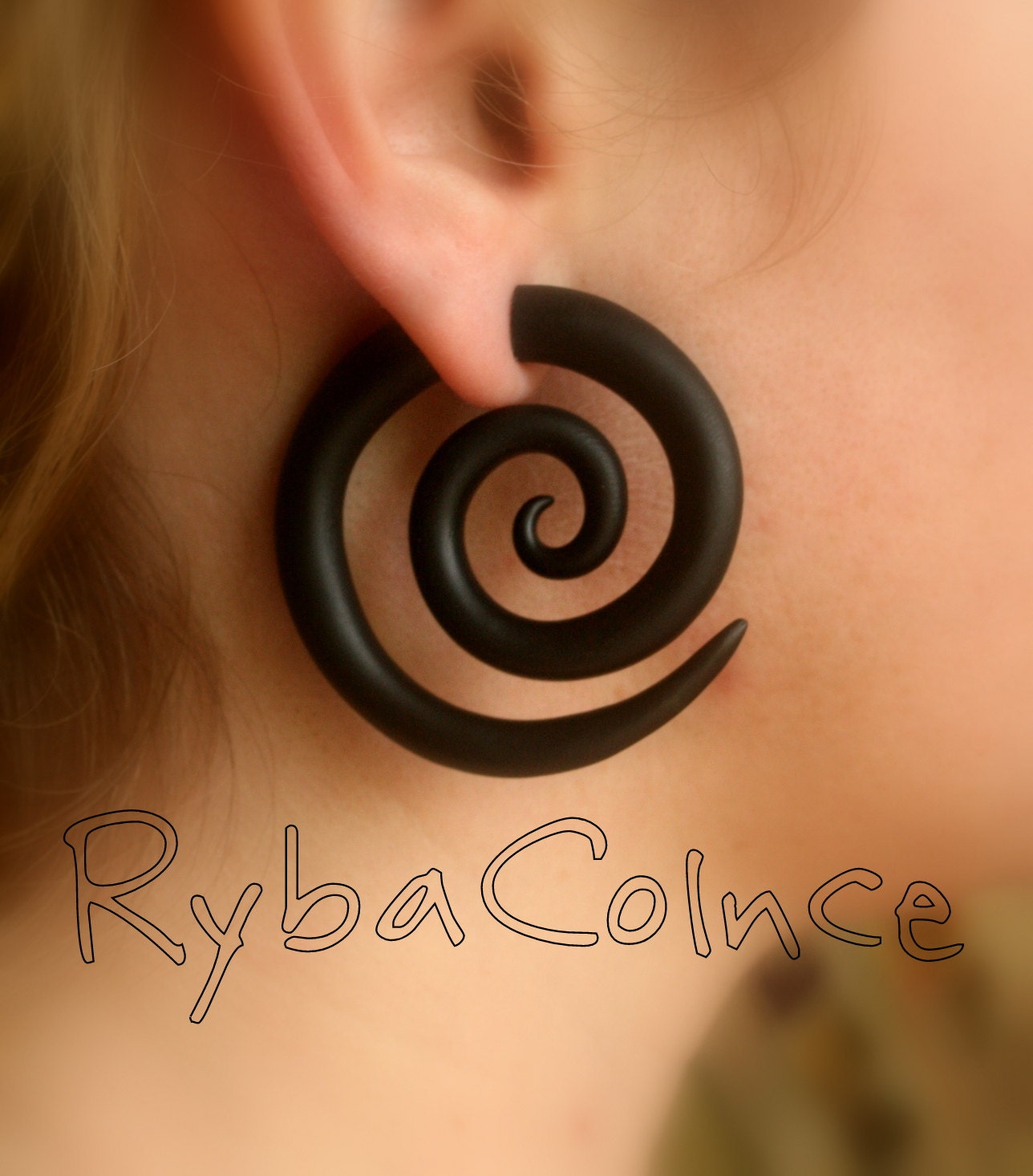 Fake ear gauge / Faux gauge/Gauge earrings / fake piercing