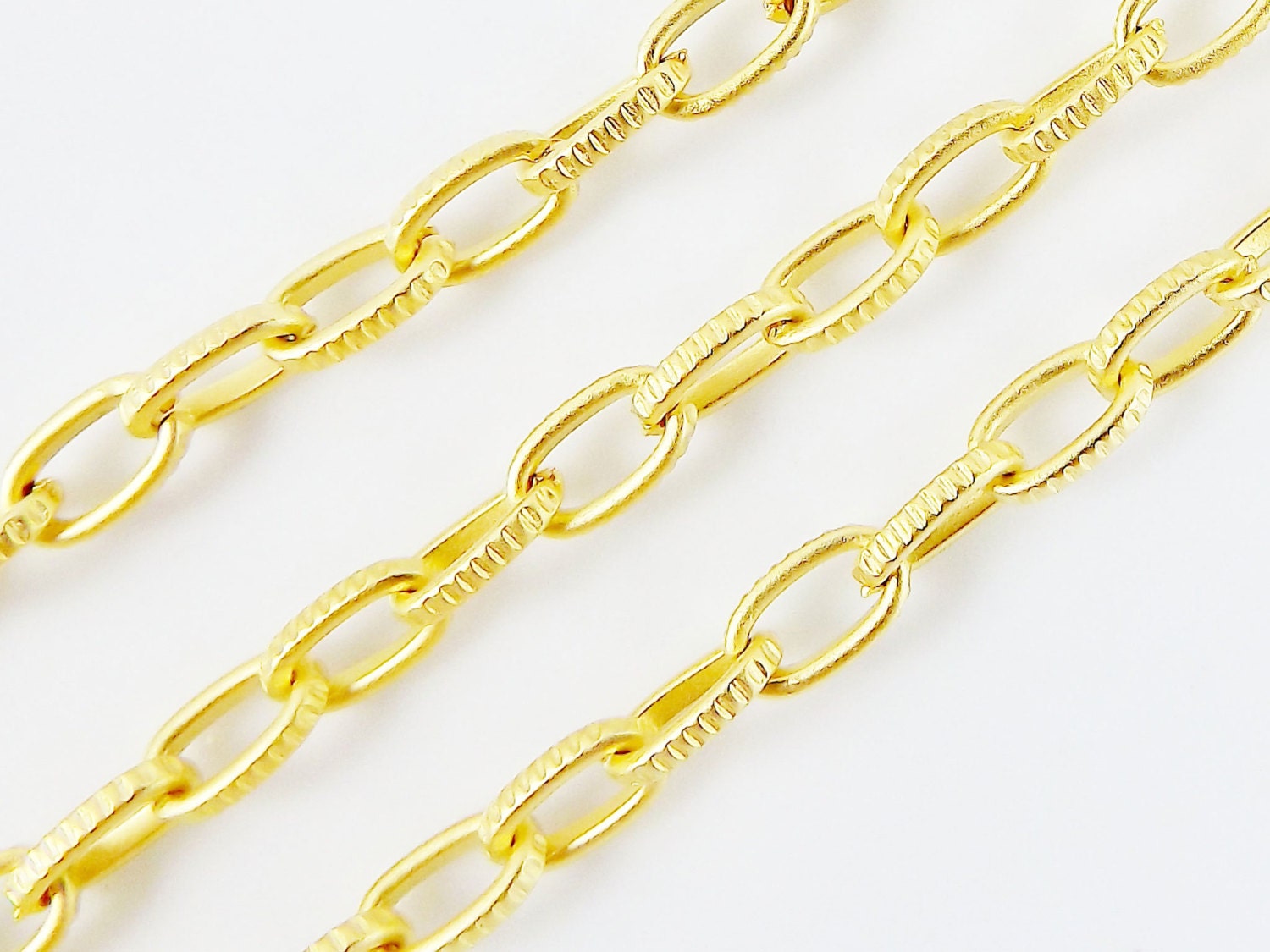 Etched Oval Link Chain 6 x 4mm 22k Matte Gold Plated 1