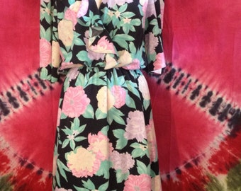 Vintage short sleeve floral print dress by Oops California