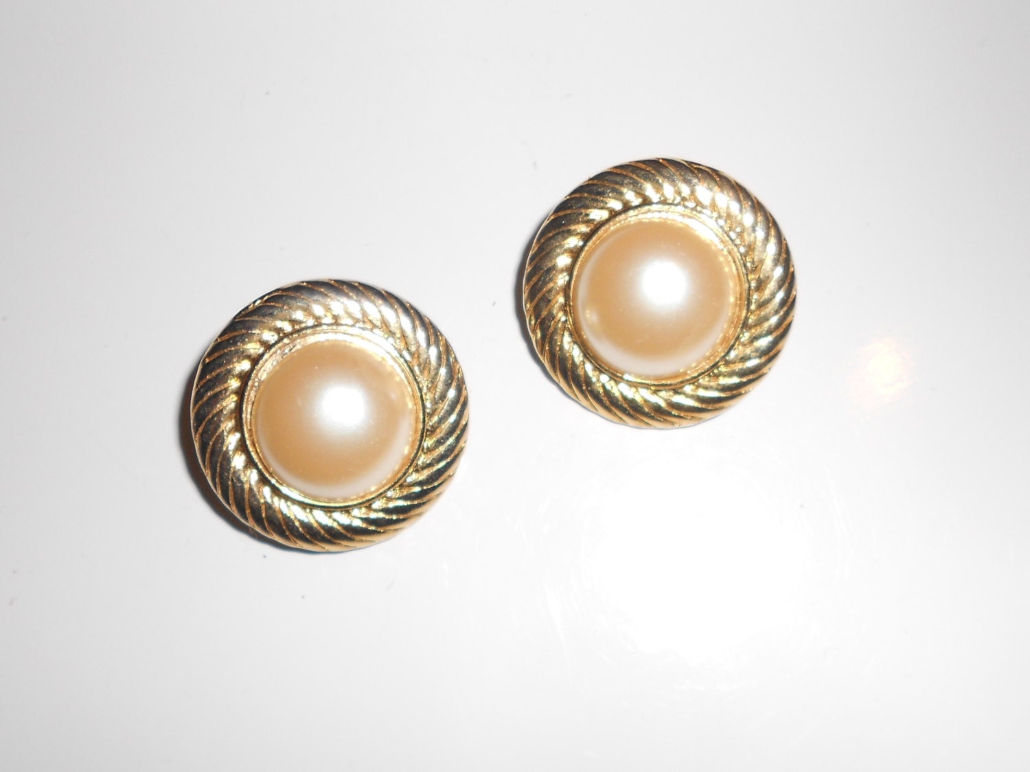 Preppy vintage earrings 1950s clip on faux pearl and roped