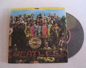 Record Album Beatles Sgt Pepper's Lonely Hearts Club Band - dollhouse miniature 1:12 scale