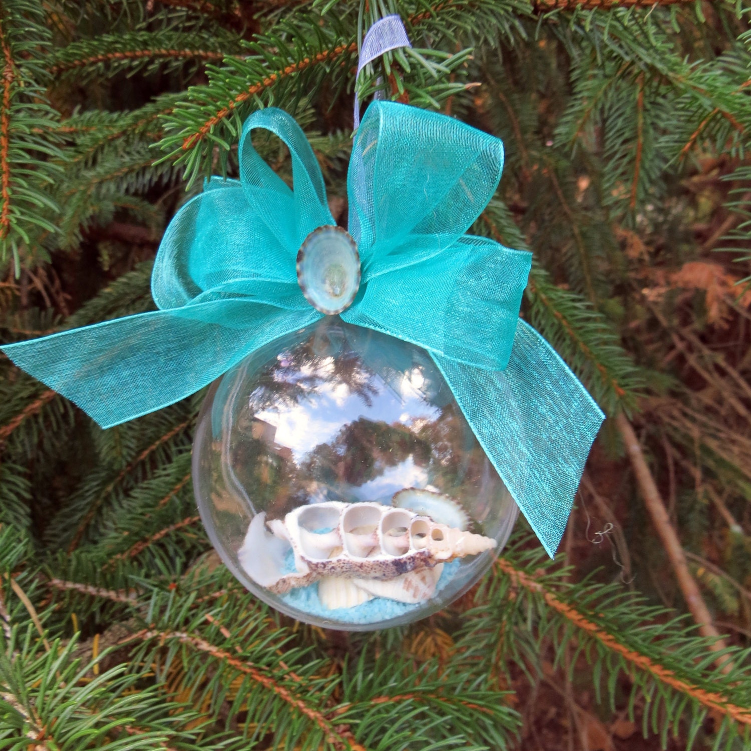 Beach ornament clear ball with sea shells
