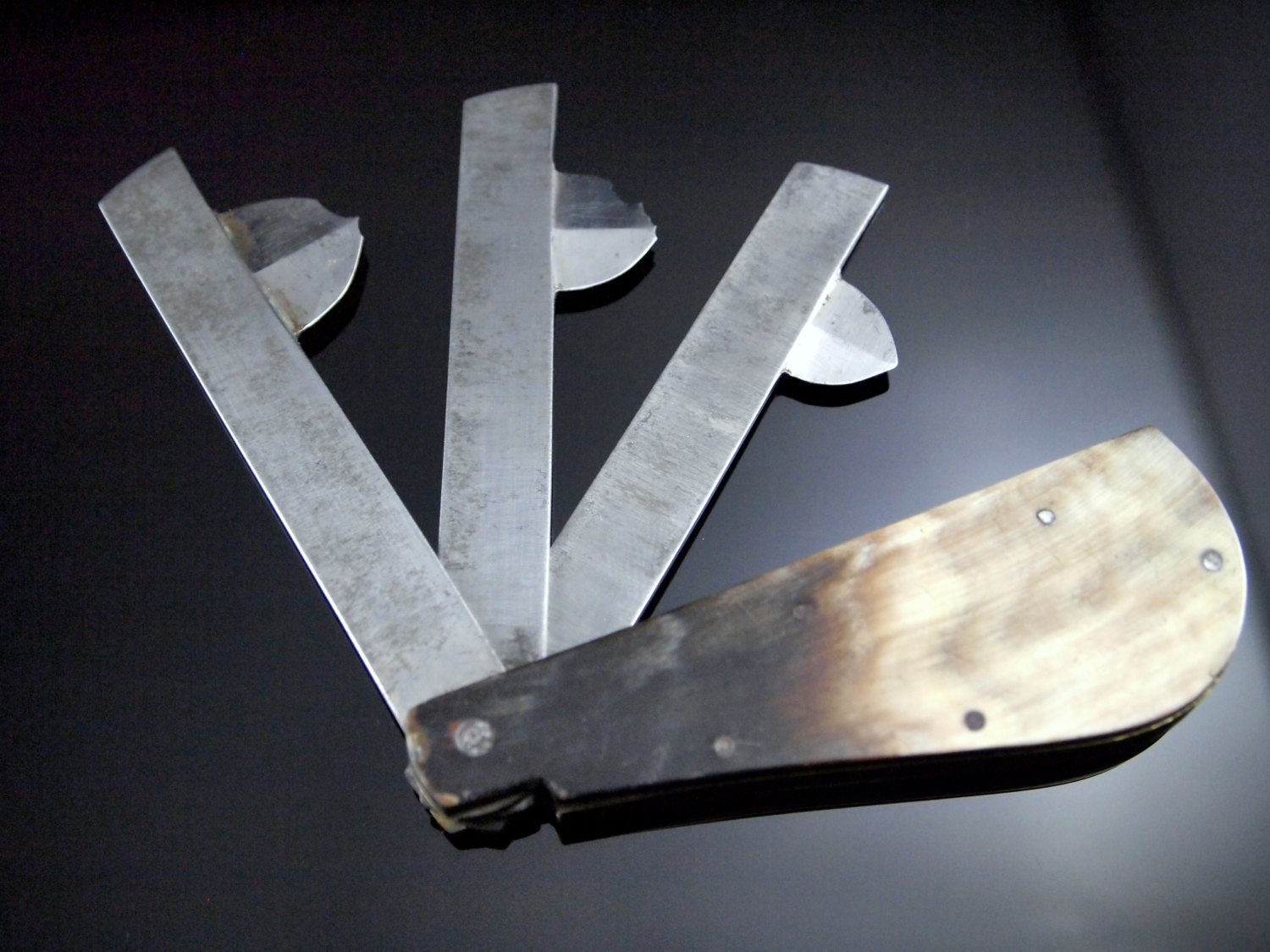 Victorian Fleam Blood letting Tool Bleeder for Doctor