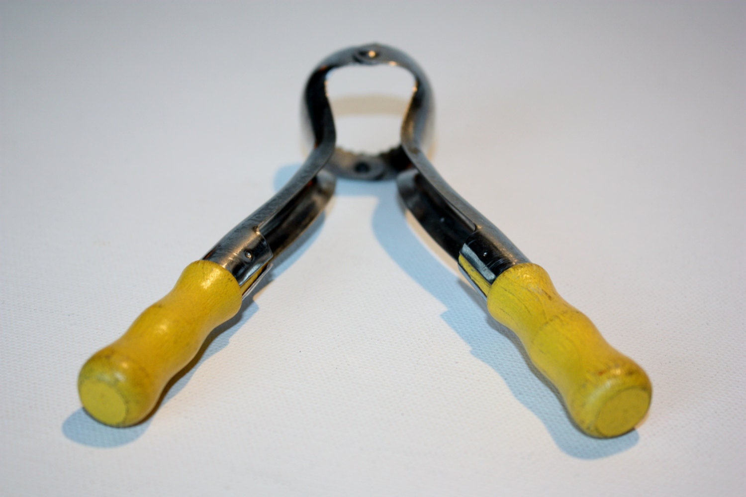 Vintage Grapefruit Corer Yellow Wood Handle Citra Products