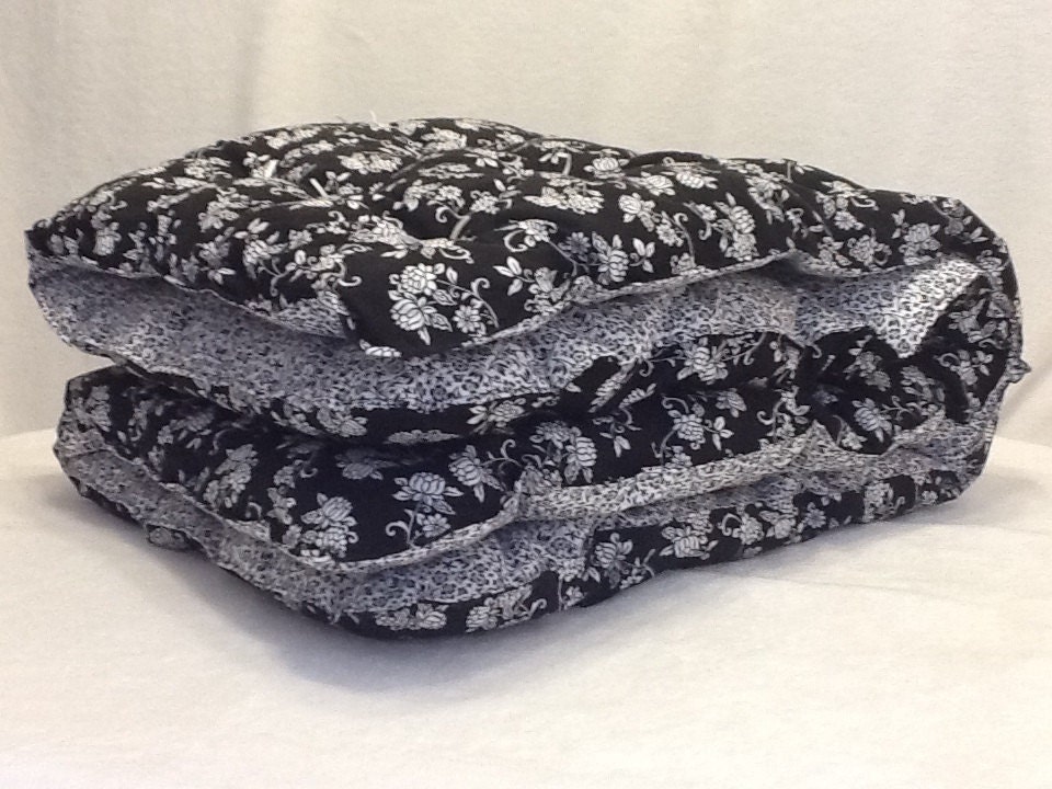 Black and White Flower Print Toddler Comforter by Cottonbutterfly