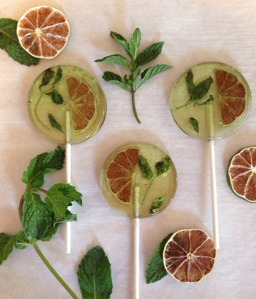 3 Mojito Flavored Lollipops With Organic Mint Leaves And Lime
