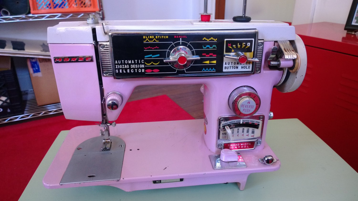 Bling Bling vintage 50's Original PINK sewing machine made