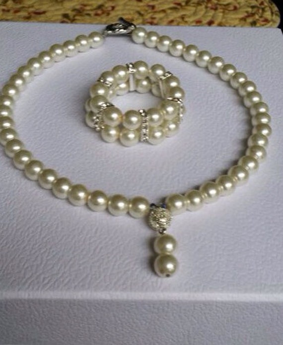 White Pearl Adult/Girl/Toddler necklace and by DecoBabyShoes