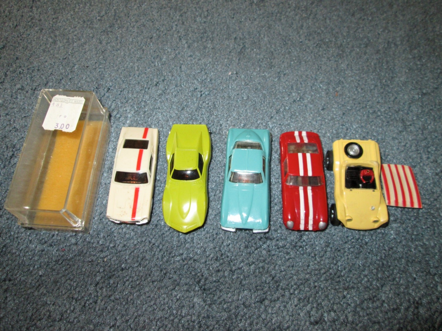 1973 Eldon HO Scale Over and Under 8 Road Race Set Slot Cars