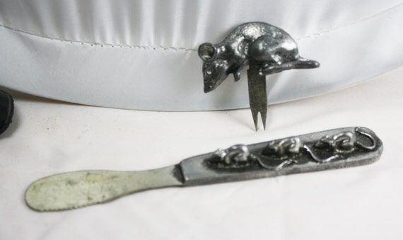 mouse  Mice handle Knife  3 & knife Little Cheese PEWTER Mouse METZKE  SET with  Pick cheese Spreader