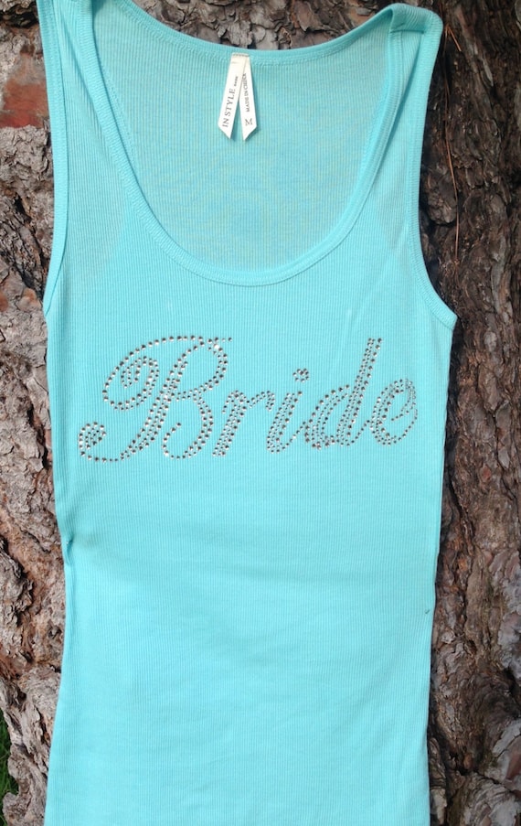 Refine your search SHOP Monogrammed Oversized Bridesmaid Shirts. These premium dress shirts are not for the boys! These classy button down dress shirts make perfect bridesmaids gifts that the girls will LOVE wearing while getting ready on the big day.