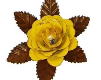 Rustic metal rose w/ leaves - Yellow approx 5.5"