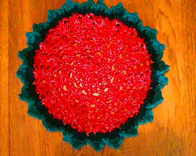 Christmas Holiday Table Mat - Red Green Gold
