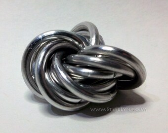 Möbii Basic: Fidget Bauble, Chainmail Trinket, Möbius Ball, Stress Ball, Worry Toy, Stim Toy