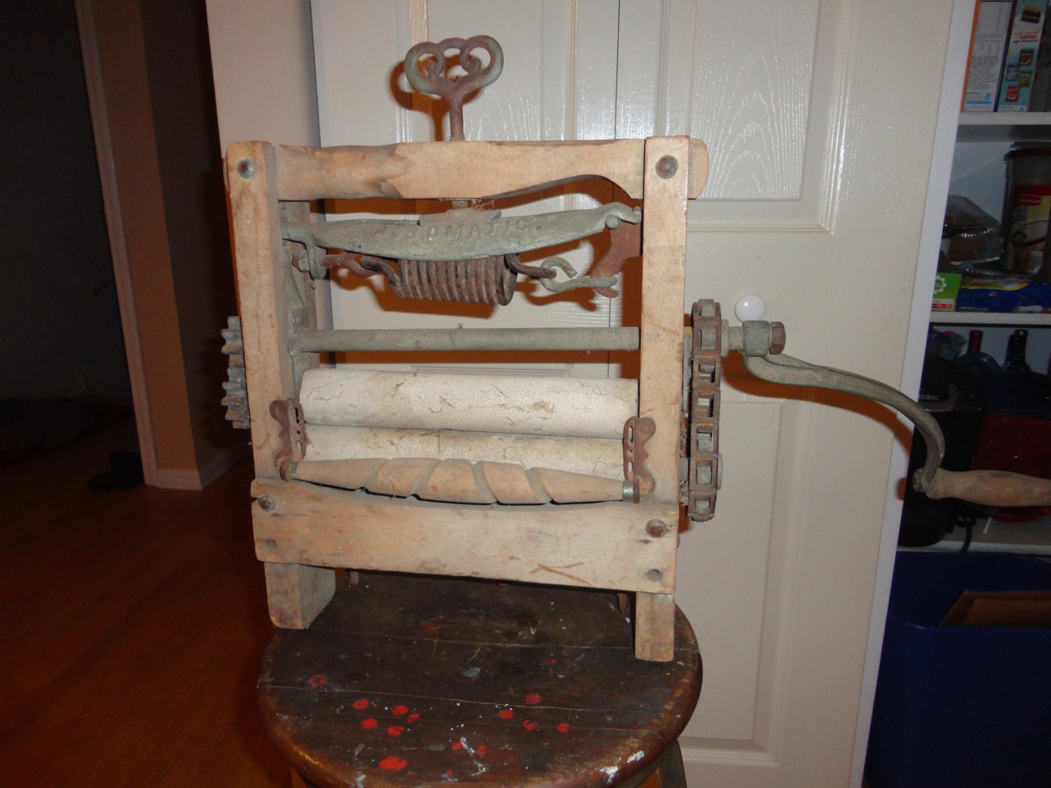 Vintage Laundry towel wringer for your antique washing