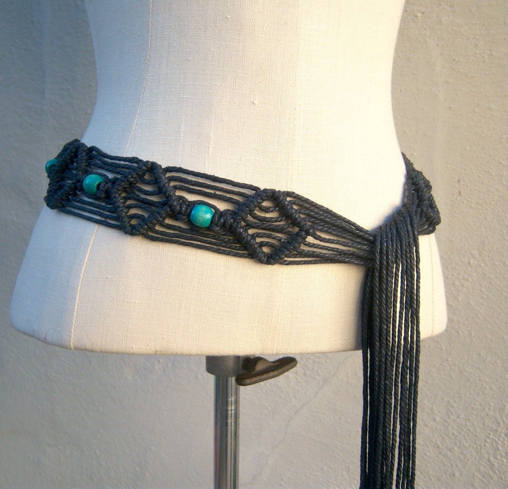 Vintage macrame belt // black hemp turquoise wood beads