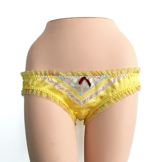 Silk Ruffle Butt Panties Lingerie Lace Underwear / Lemon
