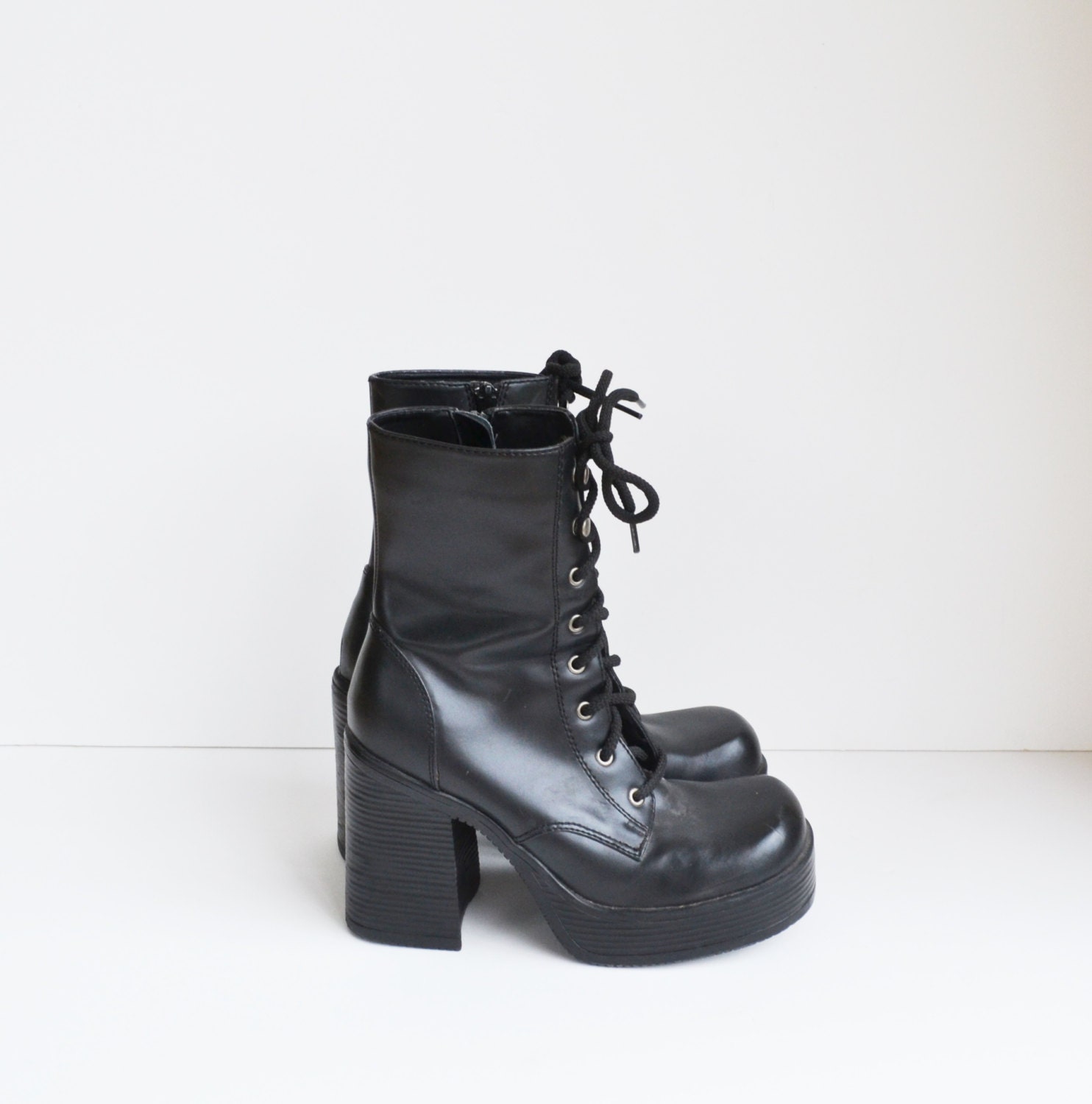 90s chunky platform boots