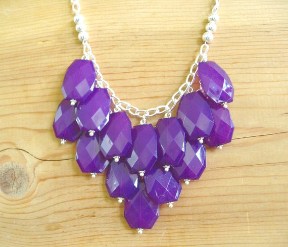Purple statement necklace Vintage Antique Silver Pale Purple Beaded Chain Statement Necklace Estate Find. Email to friends Share on Facebook - opens in a new window or tab Share on Twitter - opens in a new window or tab Share on Pinterest - opens in a new window or tab | Add to watch list. Seller information. ziggy_vintage.