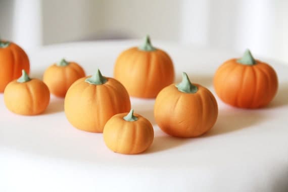 Sugar fondant pumpkins - edible Halloween cake decoration - edible pumpkin cupcake topper for autumn / fall x 8