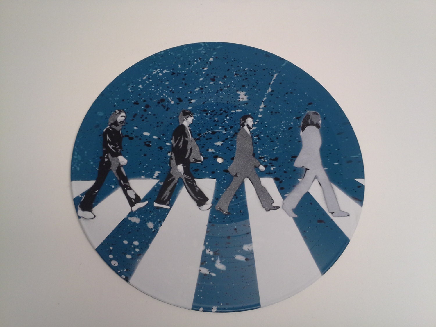 the-beatles-abbey-road-stencil-art-on-a-vinyl-by-brokedesigns